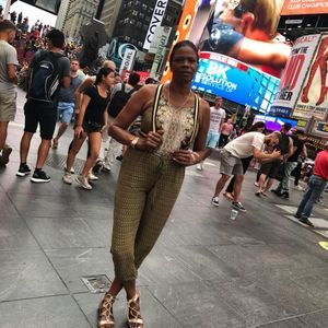 Meet your Posher, Leyda